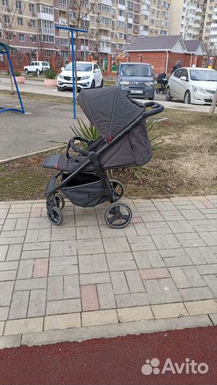 Коляска 2 в 1 прогулочная со спальным местом