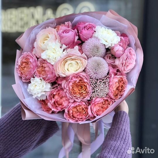 Букеты ко дню матери розы диантусы маттиолы