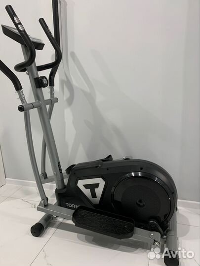 Эллиптический тренажёр