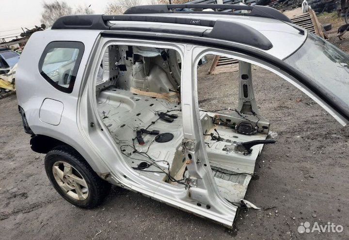 Задняя часть Рено Дастер