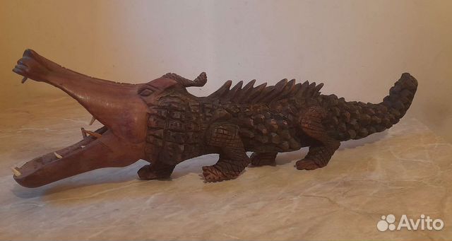 Крокодил дерево большой