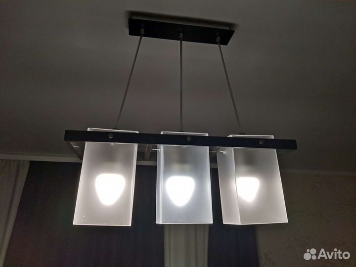 Комплект-люстра потолочная и два светильника