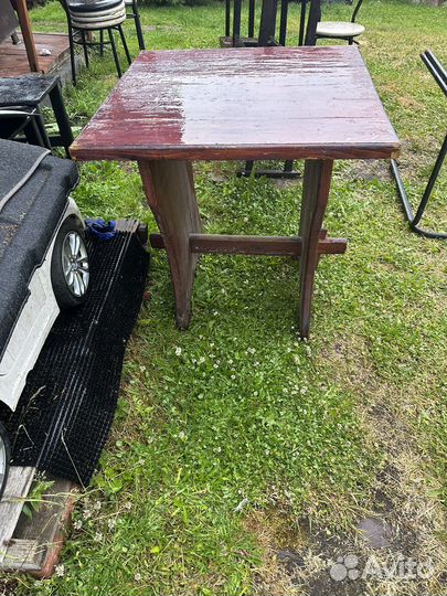 Стол деревянный