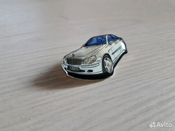 Значки Mercedes