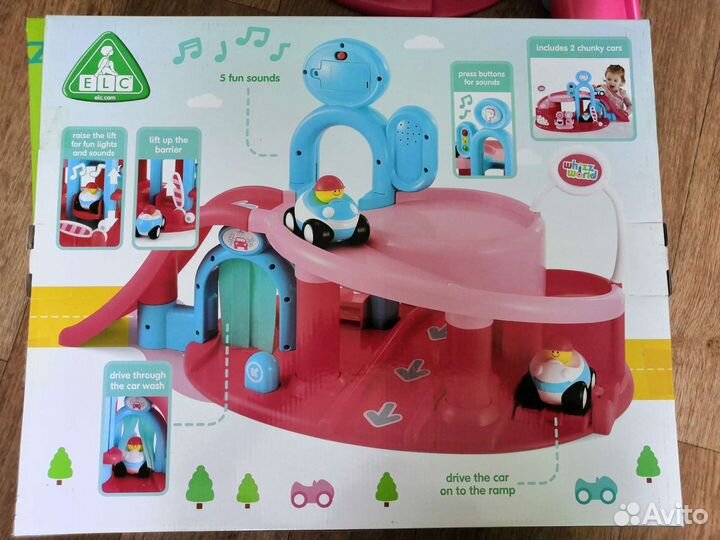 Гараж (трек) с 2 машинками ELC
