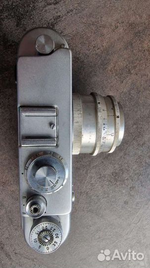 Винтажный плёночный фотоаппарат