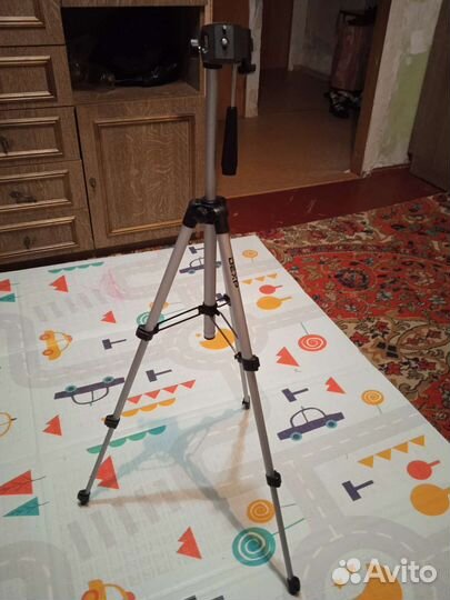 Штатив для фотоаппарата