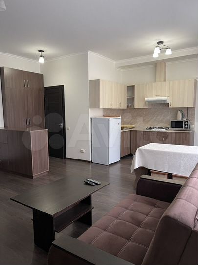 2-к. квартира, 80 м², 2/3 эт.