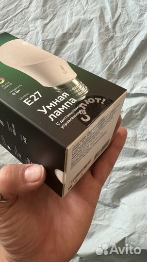 Умная лампочка Сбер