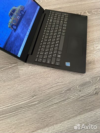 Lenovo Pentium Silver/256 SSD