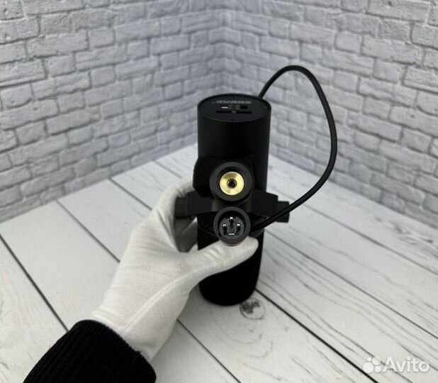 Студийный микрофон shure SM7B