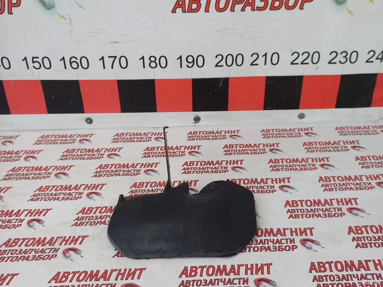 Брызговик передний правый Форд Транзит 8 14-н.в