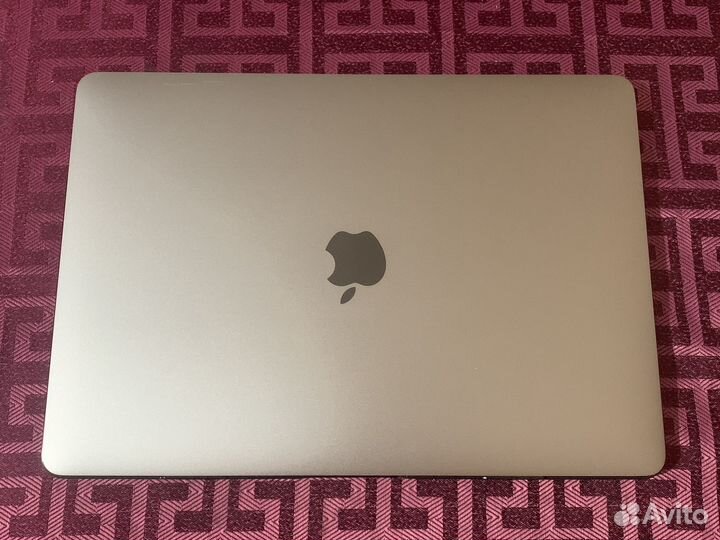 Apple MacBook Pro 13 2016 touch bar