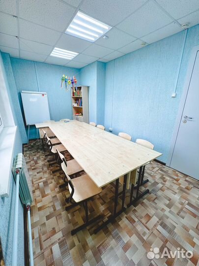 Продам пуфики, шкафы, стеллажи, столы, обувницы