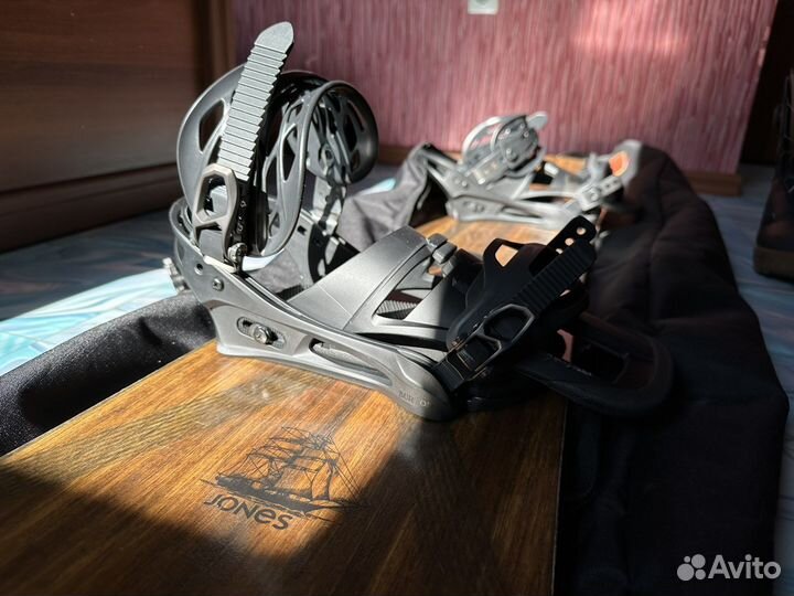 Сноуборд jones flagship,крепы burton, боты vans