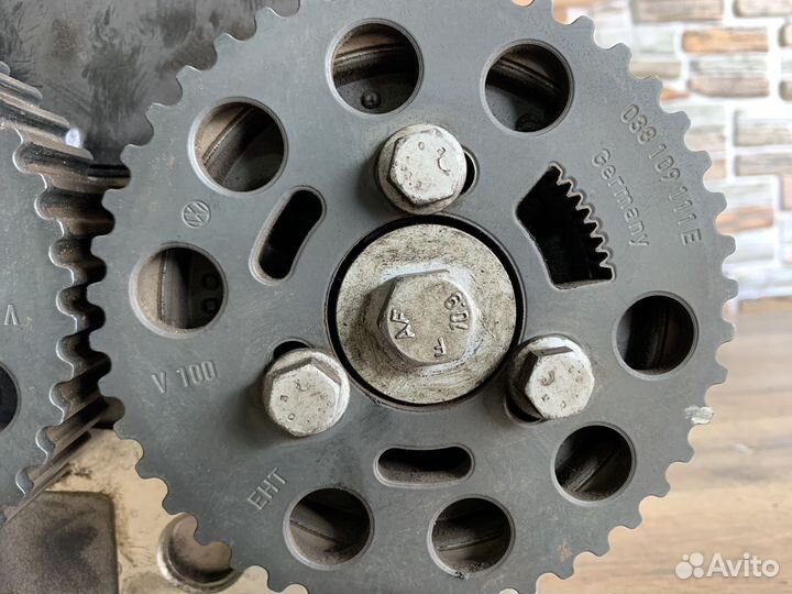 Головка блока цилиндров VAG 03G103373A 2.0 TDI