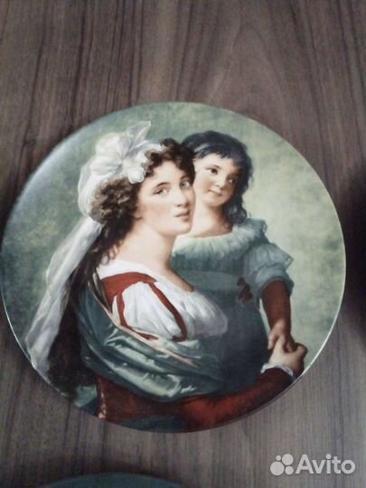 Настенная тарелка