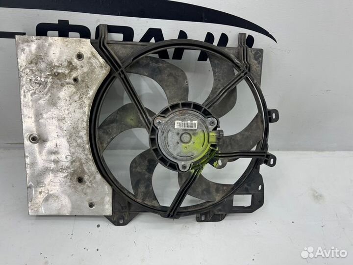 Вентилятор охлаждения радиатора передний Peugeot