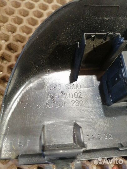 Кнопка стеклоподъёмника задняя левая Land Rover