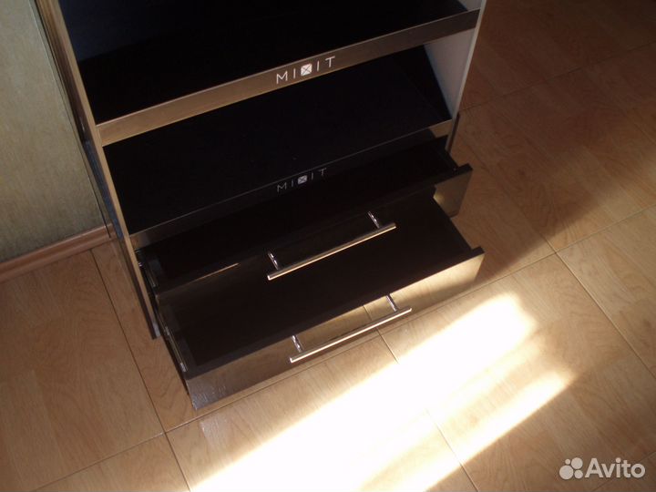 Полки стеллажи