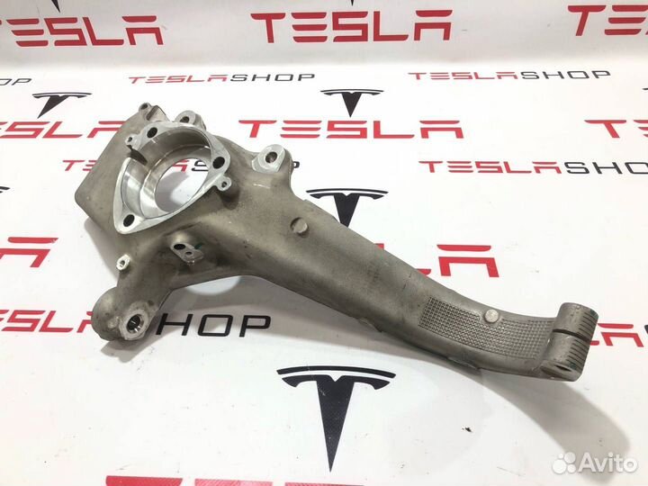 Кулак поворотный Tesla Model 3 2019 1044316-00-E