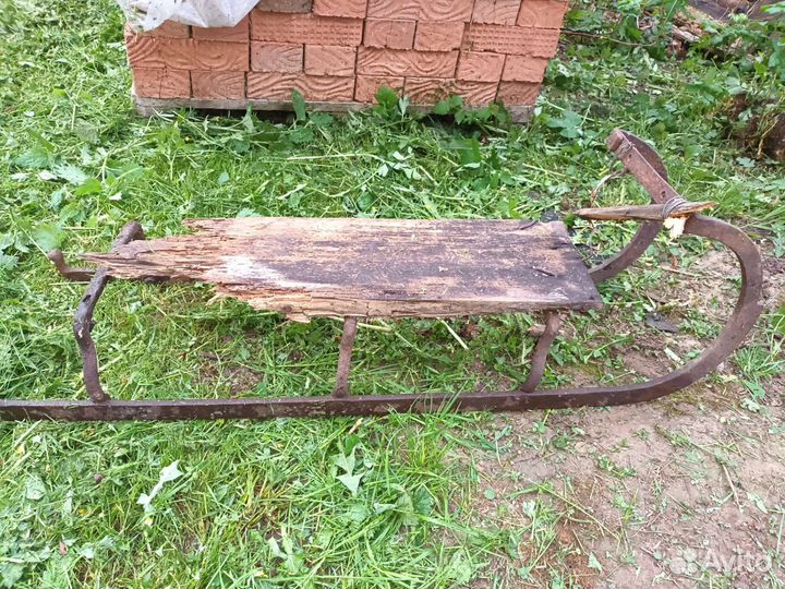 Ретро санки кованные