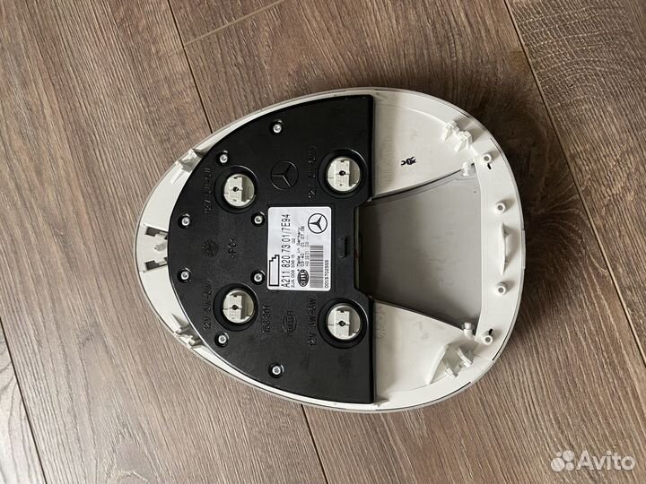 Плафон потолочный задний Mercedes CLS W219