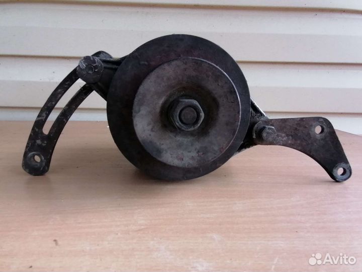 Генератор на Москвич осквич 2140