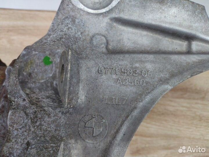 Кулак поворотный задний левый Bmw X5 E70 N52B30AF