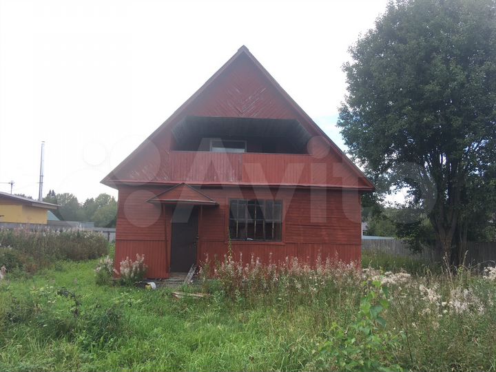 Дом 180 м² на участке 9 сот.