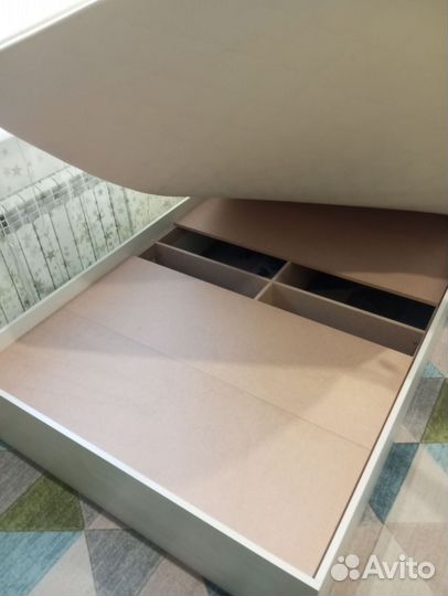 Кровать с матрасом