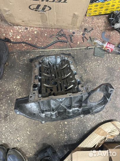 Поддон двигателя 3,0 Discovery 4 306DT в сборе La