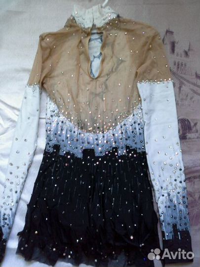 Купальник для художественной гимнастики. рост 140