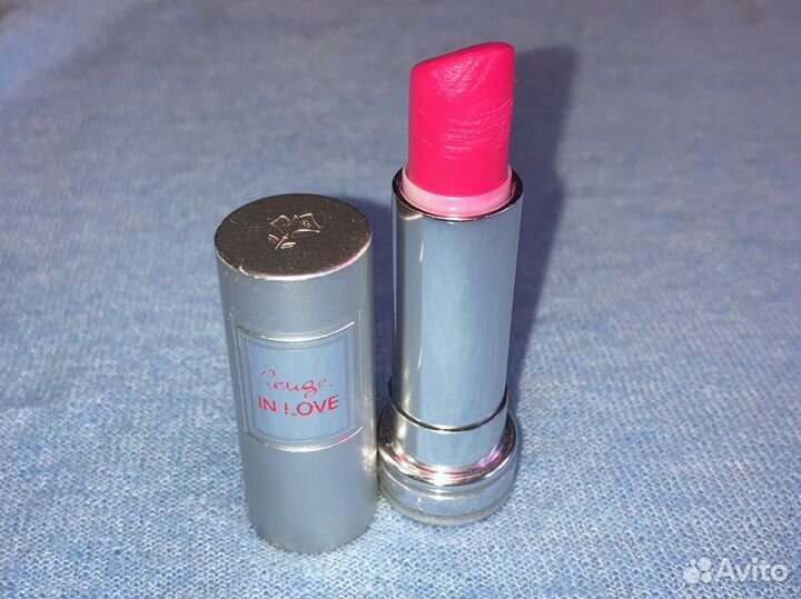 Помада фуксия матовая Lancome