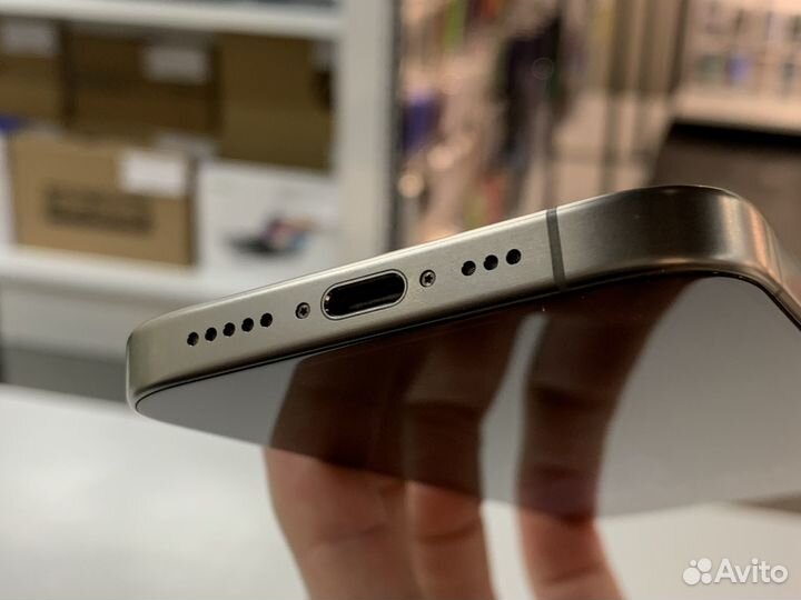 iPhone 15 Pro, 256 ГБ