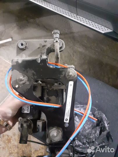 Компрессор пневмоподвески BMW X5/X6 (Е70/E71)