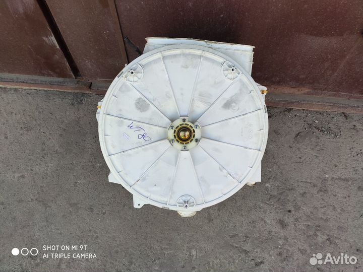 Бак стиральной машины с вертикальной загрузкой