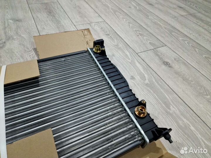 Радиатор двигателя Ауди А4 Б6/Б7, А6 С5 - 1.8T/2.0