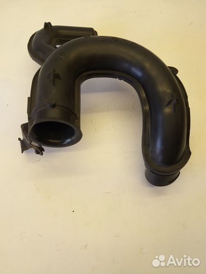 Патрубок впускной рено меган 3 сценик 3 8200923128