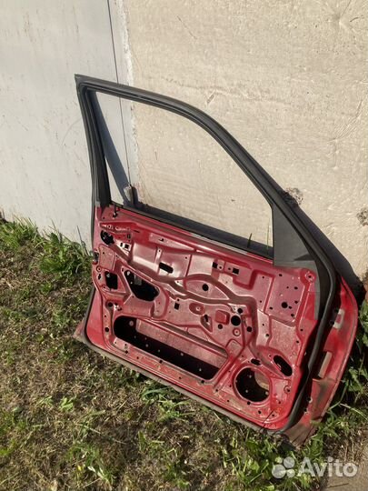 Двери передние w 202