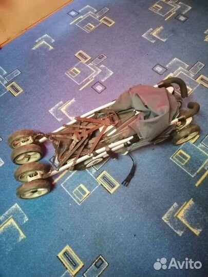 Прогулочная коляска трость