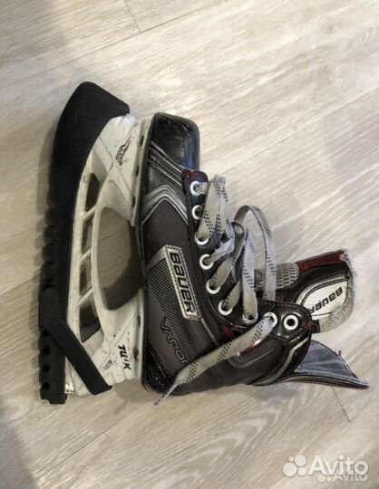 Коньки хоккейные