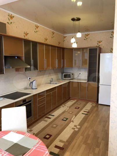 3-к. квартира, 110 м², 2/2 эт.