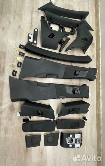 Элементы черного потолка на Audi Q7