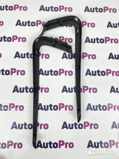 Молдинги переднего бампера LADA vesta черный мат