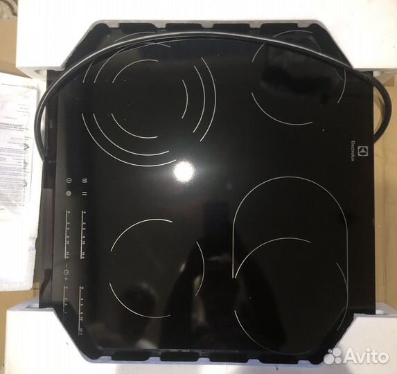 Электрическая варочная панель Electrolux