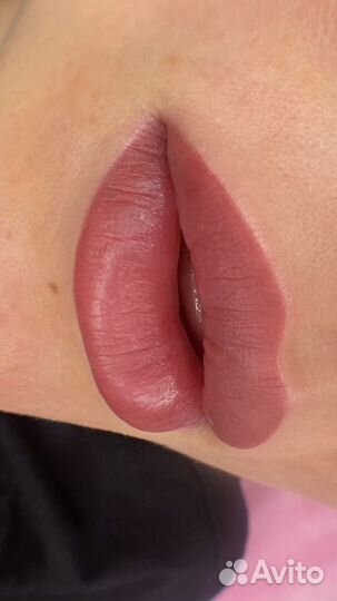 Модели на перманент губ/бровей