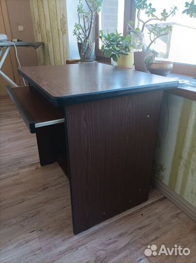 Компьютерный стол маленький бу