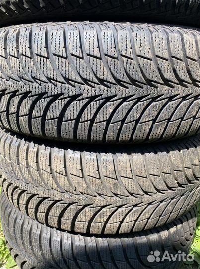 Goodyear UltraGrip SUV 215/65 R16 H