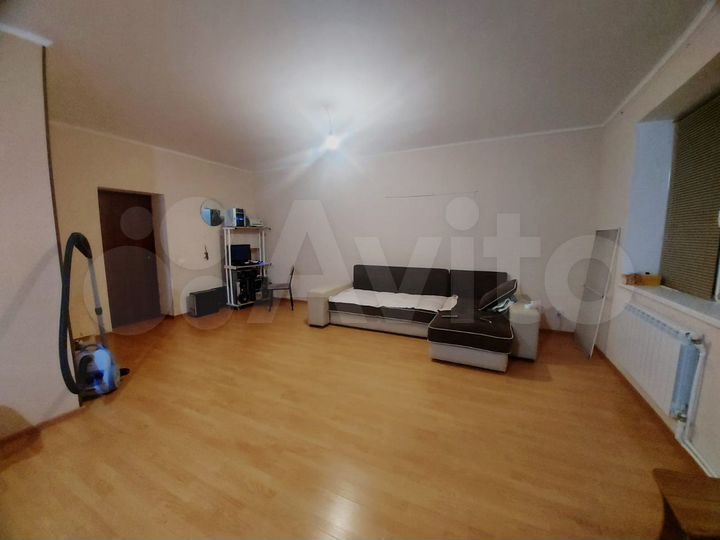 3-к. квартира, 106 м², 5/7 эт.